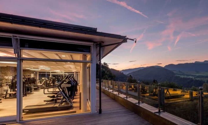 Fitnesswelt mit Ausblick