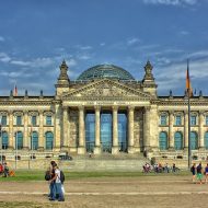 Der Reichstag in Berlin von vorne