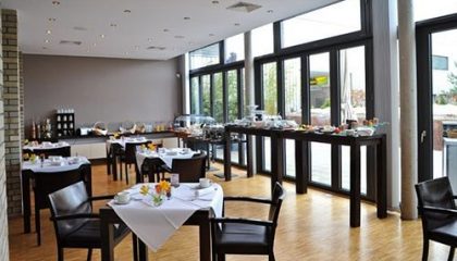 Bistro neben der Dachterrasse