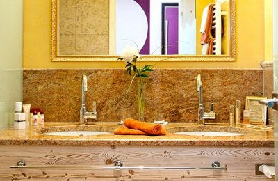 Bad im großen Gartenzimmer