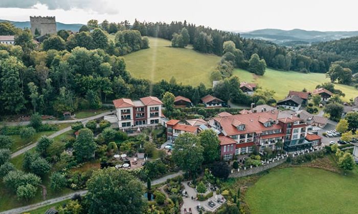 Luftaufnahme vom Hotel Sterr