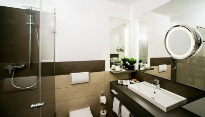 Neu gestatetes Badezimmer im Hotel