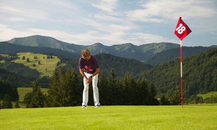 Golfen bei Haubers Frau spielt Golf im Allgäu