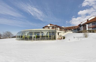 Verschneites Hotel Fürstenhof im Winter