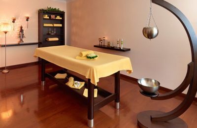 Gelbe Liege im Anwendungsraum