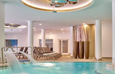 Therme mit Indoor Pool