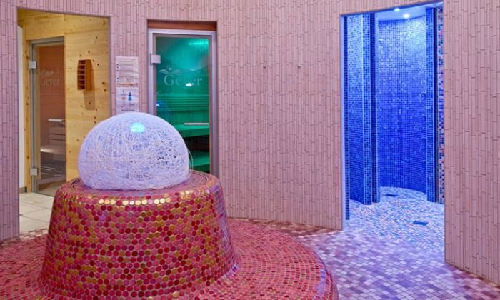 Durchgang zum Wellnessbereich