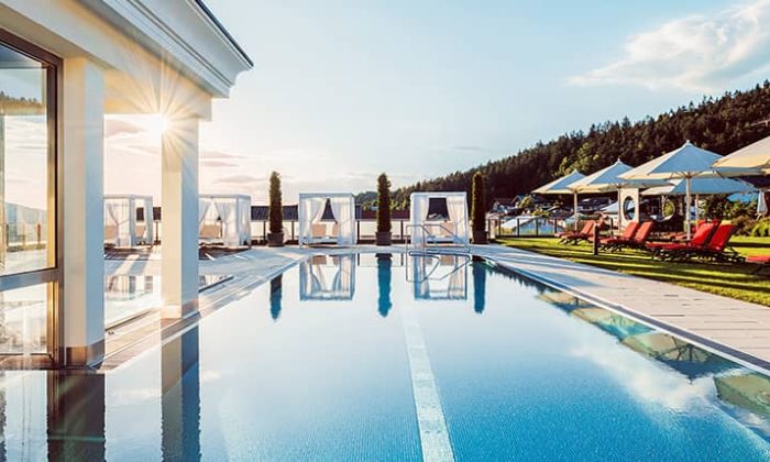 Großen Whirlpool am Dach des Hotels
