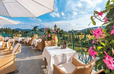 Terrasse bei Sonnenschein