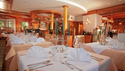Fein gedecktes bayerisches Restaurant