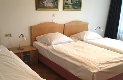Dreibettzimmer Bett im Dreibettzimmer