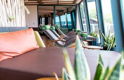 Schwebeliegen im Panorama Ruheraum