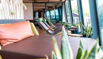 Schwebeliegen im Panorama Ruheraum