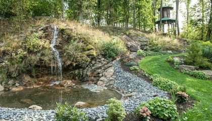 Wasserfall im Garten
