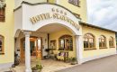 Eingang zum Hotel