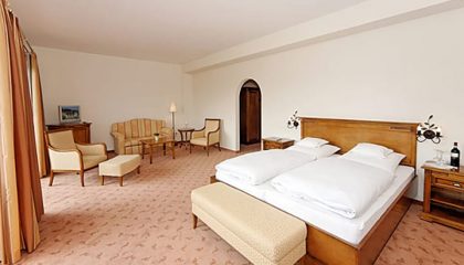 Bett in der Turmsuite Herrnmühle