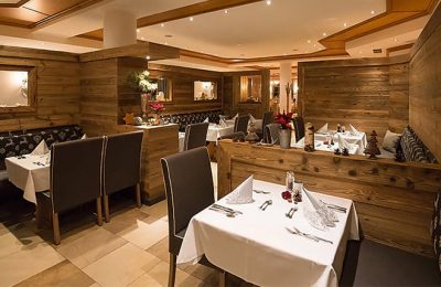 Tische im Restaurant