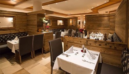 Tische im Restaurant