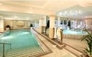 Hauseigene Therme mit Pool und Whirlpool