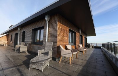 Terrasse der Admiralsuite mit Sitzgelegenheiten