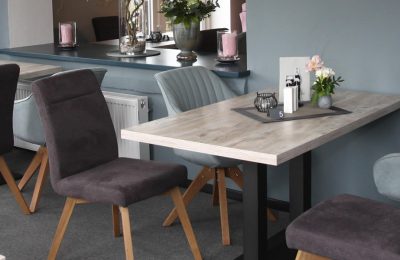 Tische im Restaurant Krutsander