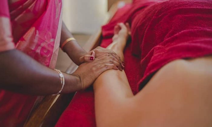 Ayurvedische Massage in der Nahaufnahme