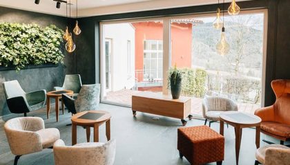 Verschiedene Sitzgelegenheiten 