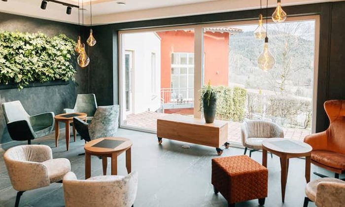 Verschiedene Sitzgelegenheiten 