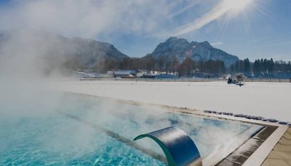 Außenpool im Winter