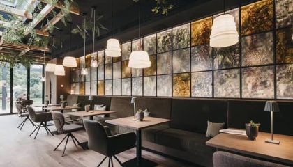 Tische im Restaurant