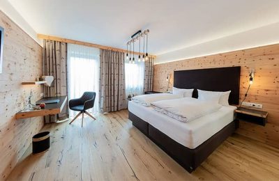 Schlafbereich im Zirben-Naturzimmer